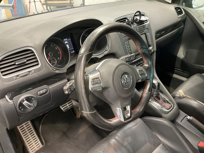 Volkswagen Golf VI 2.0 TSI GTI 2011 – снимка 26