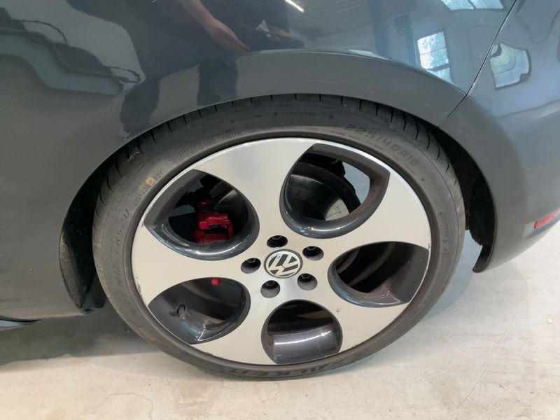 Volkswagen Golf VI 2.0 TSI GTI 2011 – снимка 5