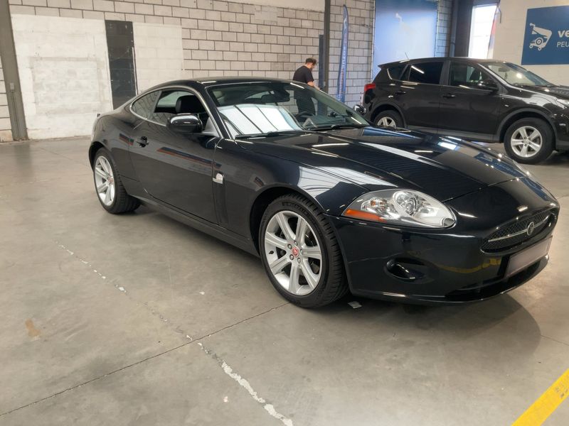 Jaguar XK 4.2 V8 — zdjęcie 8