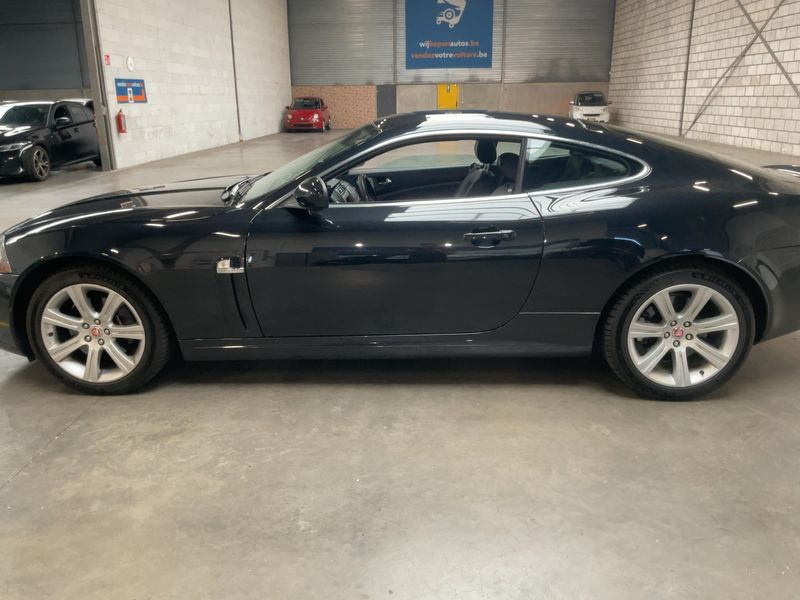 Jaguar XK 4.2 V8 — zdjęcie 4