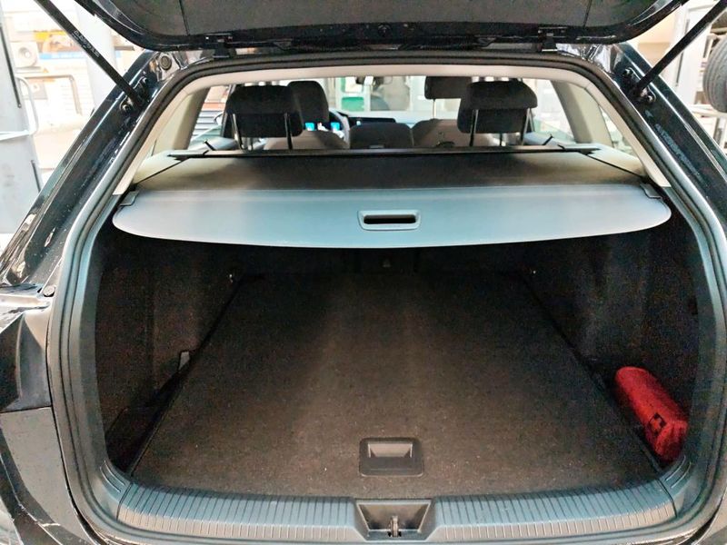 Volkswagen Golf VIII 1.5 eTSI ACT Life — zdjęcie 19