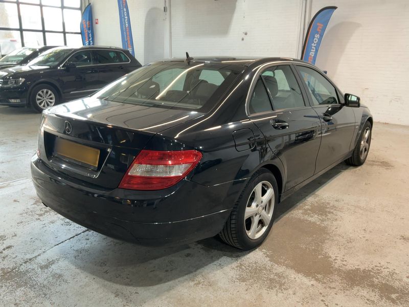 Mercedes-Benz C-Klasse C 180 CGI BlueEfficiency Classic 2010 – снимка 8
