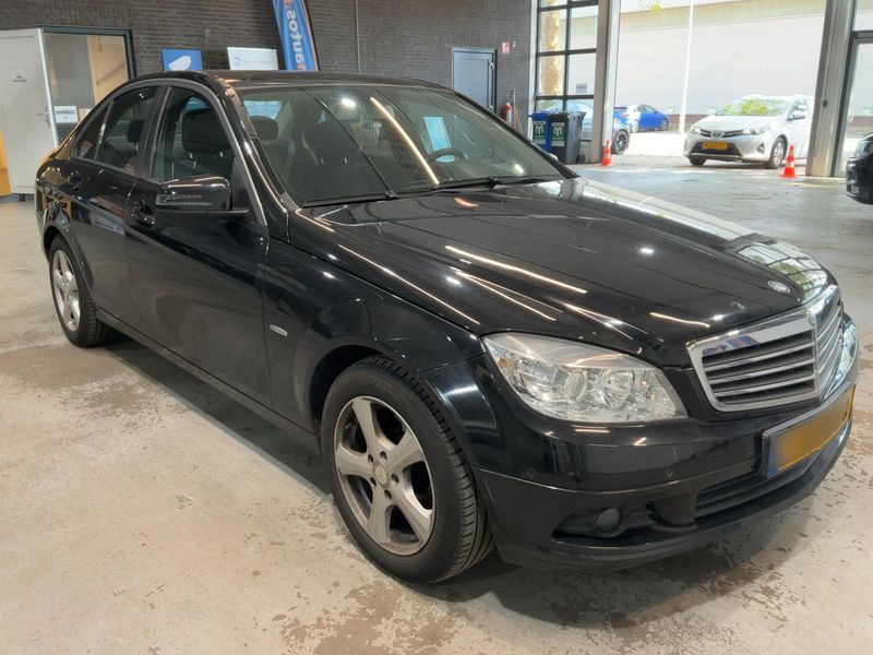Mercedes-Benz C-Klasse C 180 CGI BlueEfficiency Classic 2010 – снимка 12