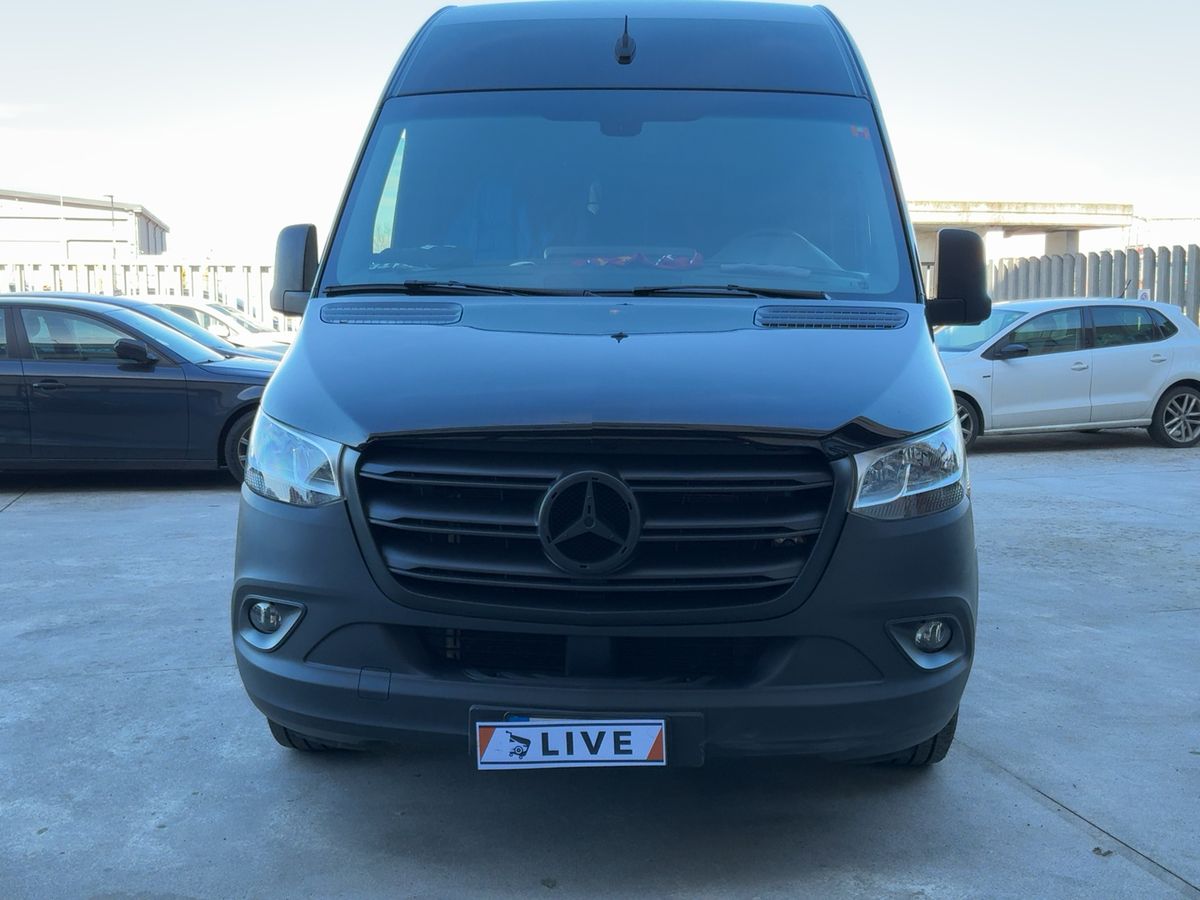 Mercedes-Benz Sprinter 2023 — photo 15