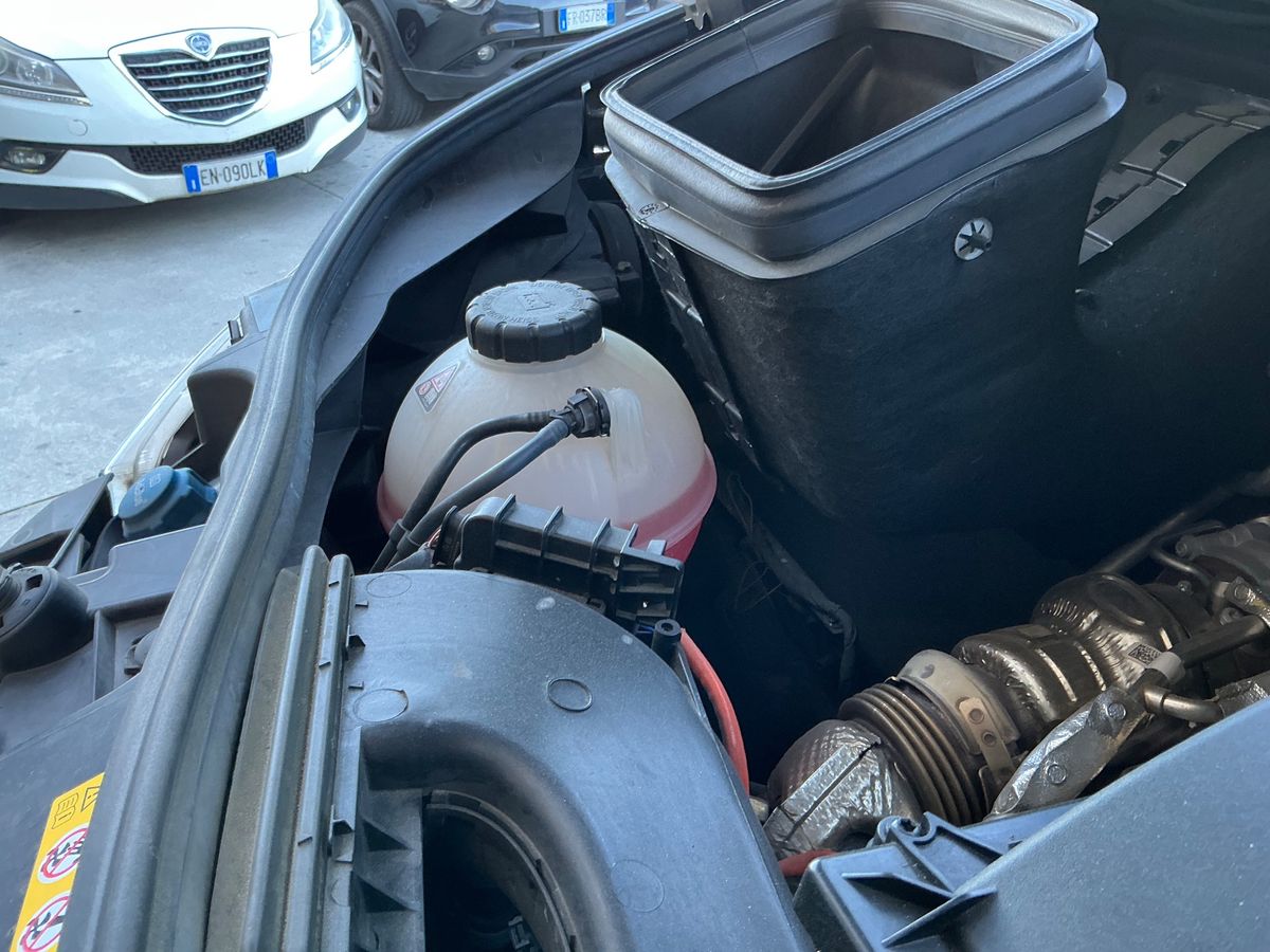 Mercedes-Benz Sprinter 2023 — photo 28