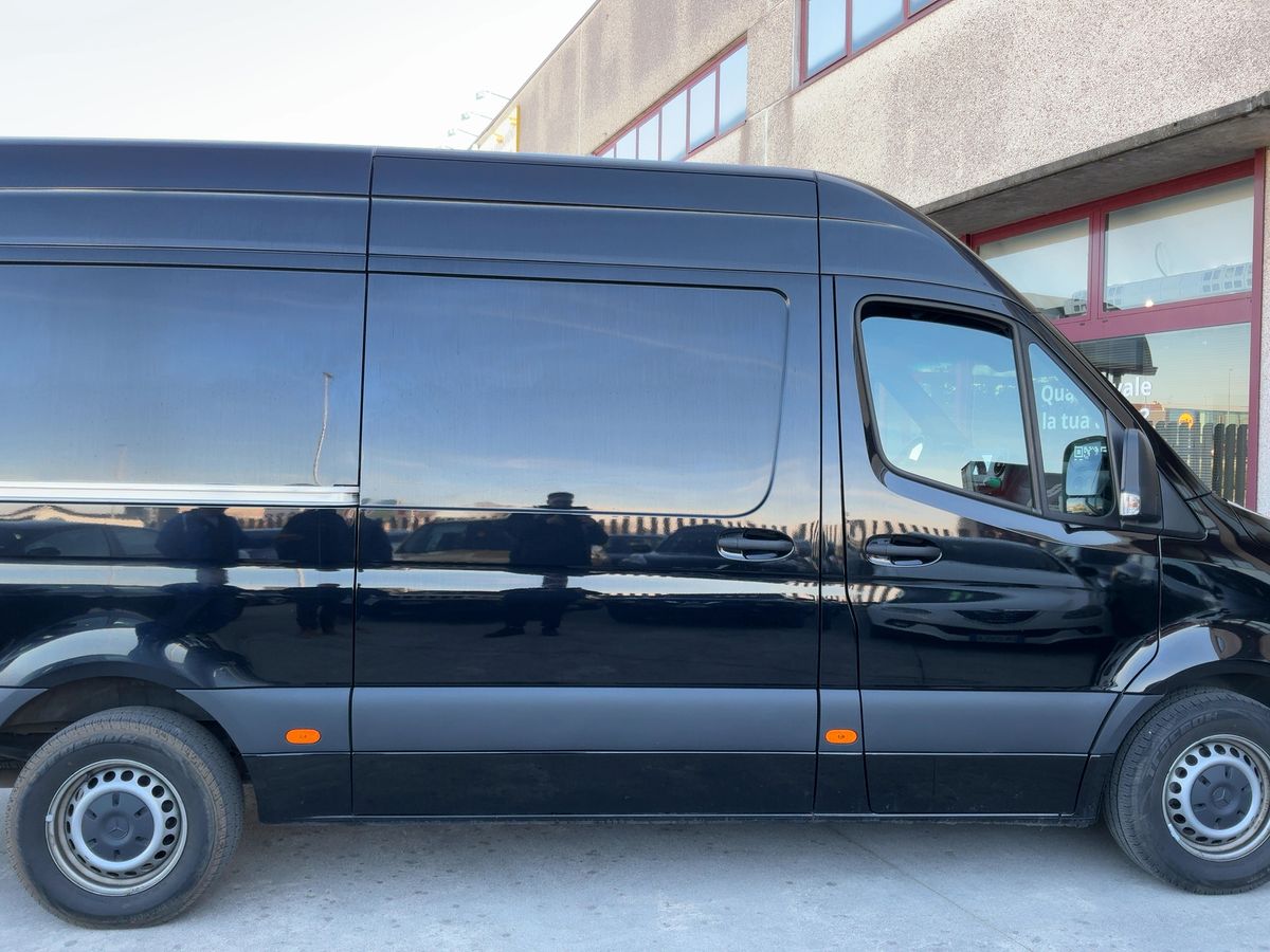 Mercedes-Benz Sprinter 2023 — photo 11