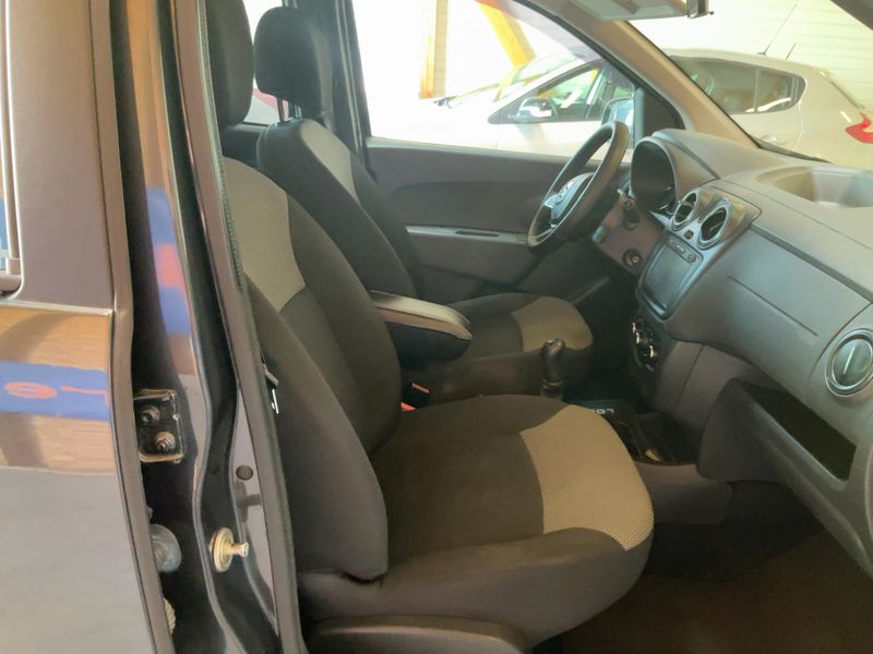 Dacia Lodgy 1.6 SCe LPG Silver Line — zdjęcie 11
