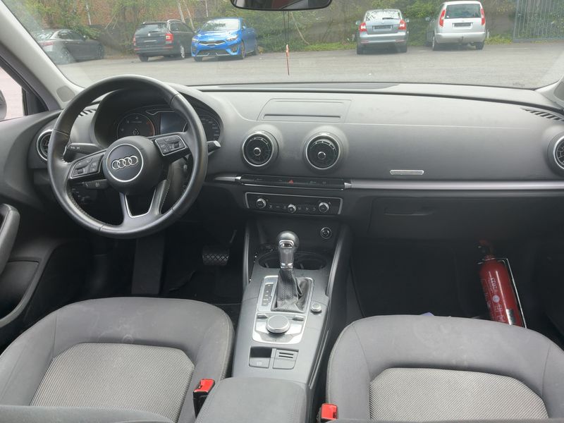 Audi A3 Sportback 1.6 TDI — zdjęcie 12