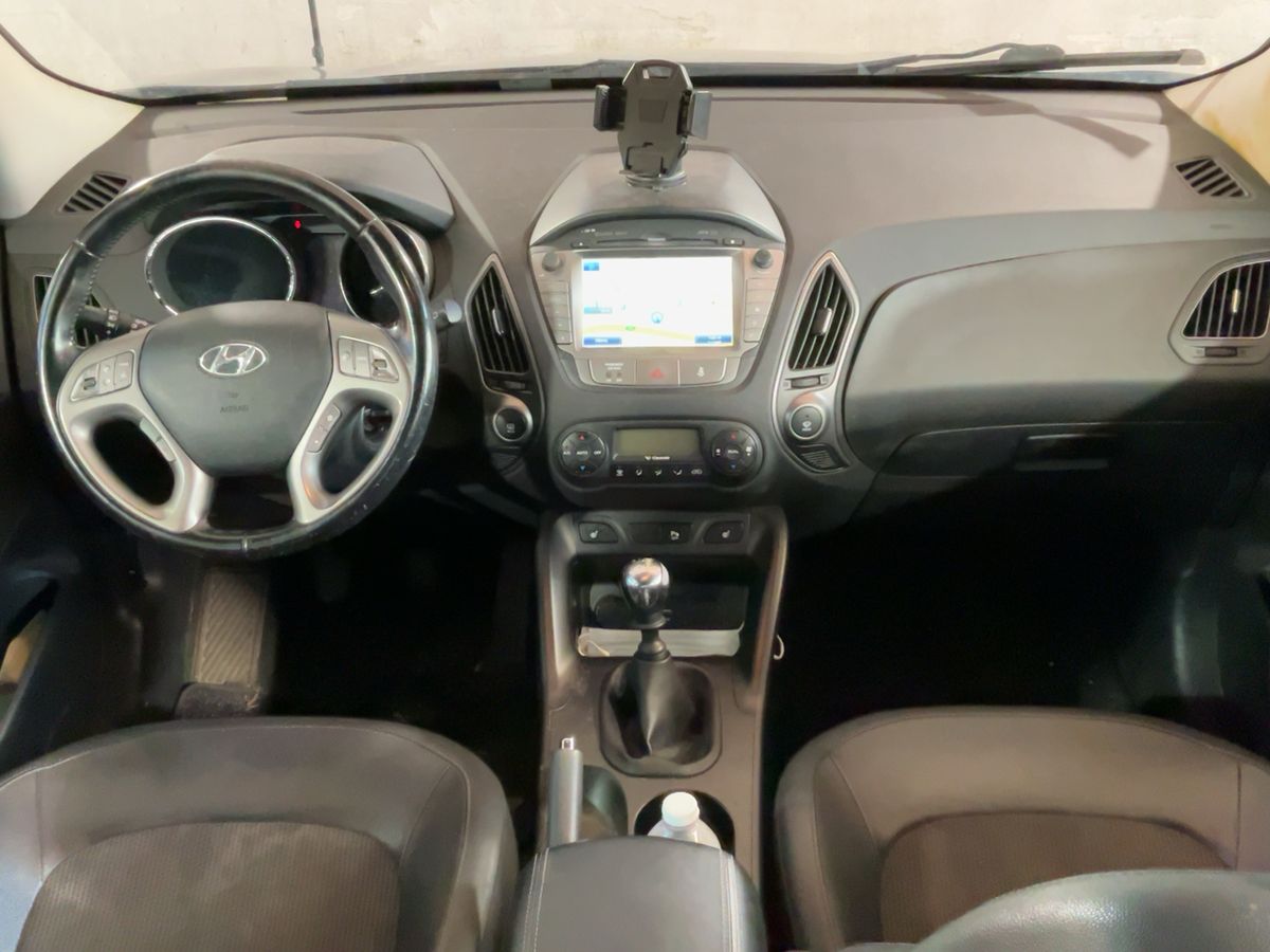 Hyundai ix35 2015 — photo 18