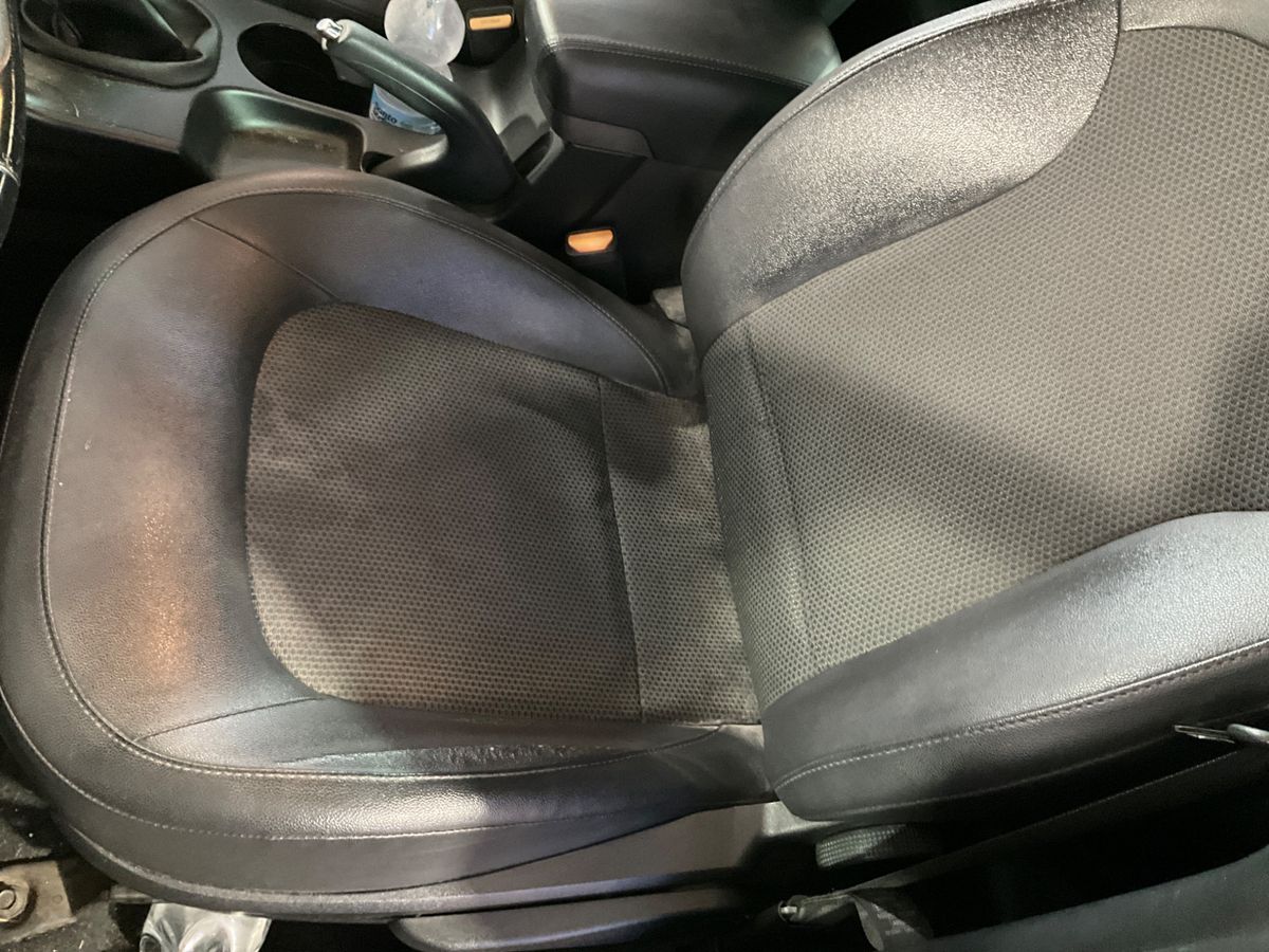 Hyundai ix35 2015 — photo 31