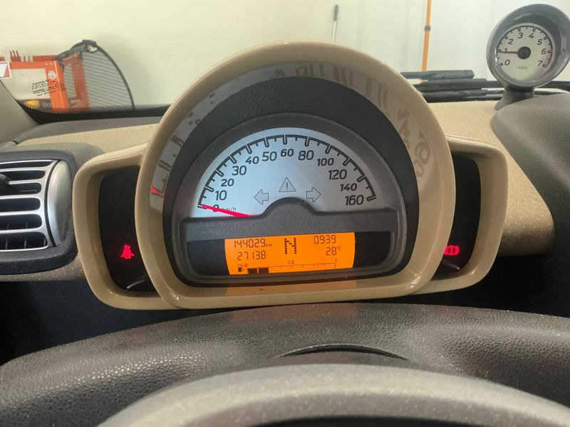 Smart fortwo 1.0 Micro Hybrid Drive pure — zdjęcie 4