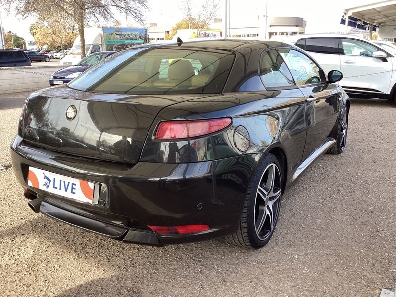 Alfa Romeo Alfa GT 1.9 JTD M-Jet Distinctive photo Alfa Romeo Alfa GT 1.9 JTD M-Jet Distinctive