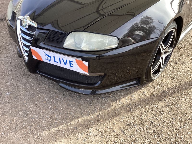 Alfa Romeo Alfa GT 1.9 JTD M-Jet Distinctive photo Alfa Romeo Alfa GT 1.9 JTD M-Jet Distinctive