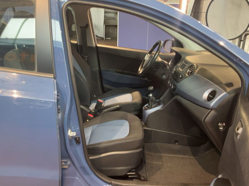 Hyundai i10 1.0 Trend — zdjęcie 11