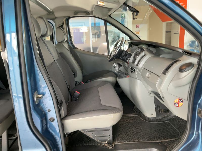 Opel Vivaro 2.0 CDTI Kombi L1H1 2,9t — zdjęcie 11