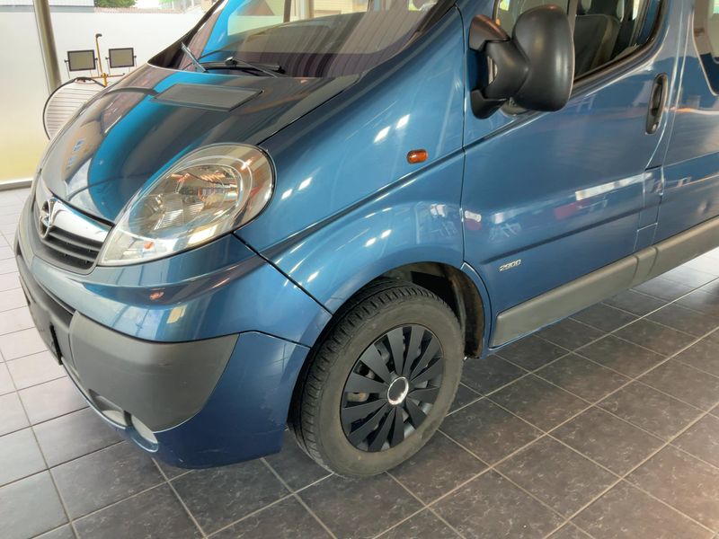 Opel Vivaro 2.0 CDTI Kombi L1H1 2,9t — zdjęcie 2