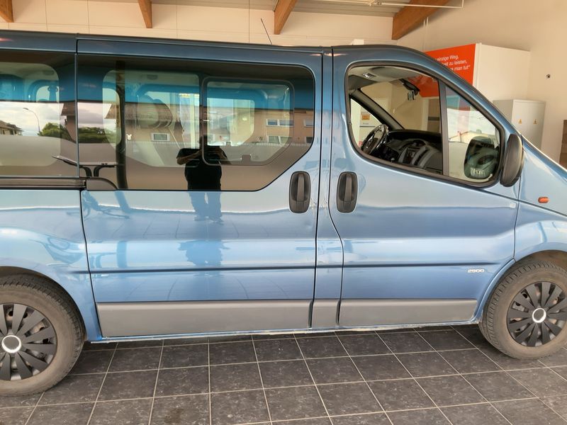 Opel Vivaro 2.0 CDTI Kombi L1H1 2,9t — zdjęcie 7