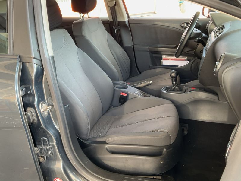 Seat Leon 2.0 TDI Stylance / Style — zdjęcie 11
