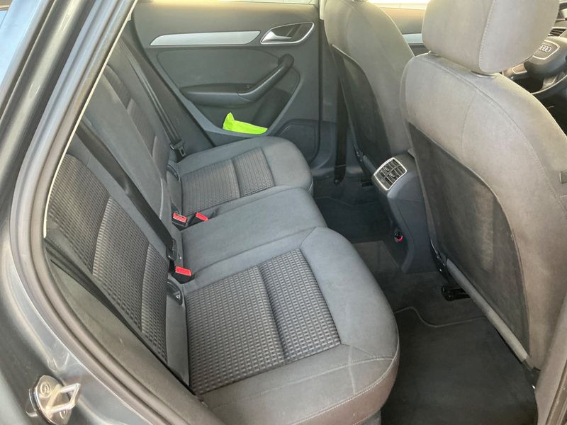 Audi Q3 2.0 TDI 2012 – снимка 26