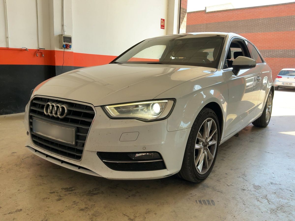 Audi A3 2015 — photo 1