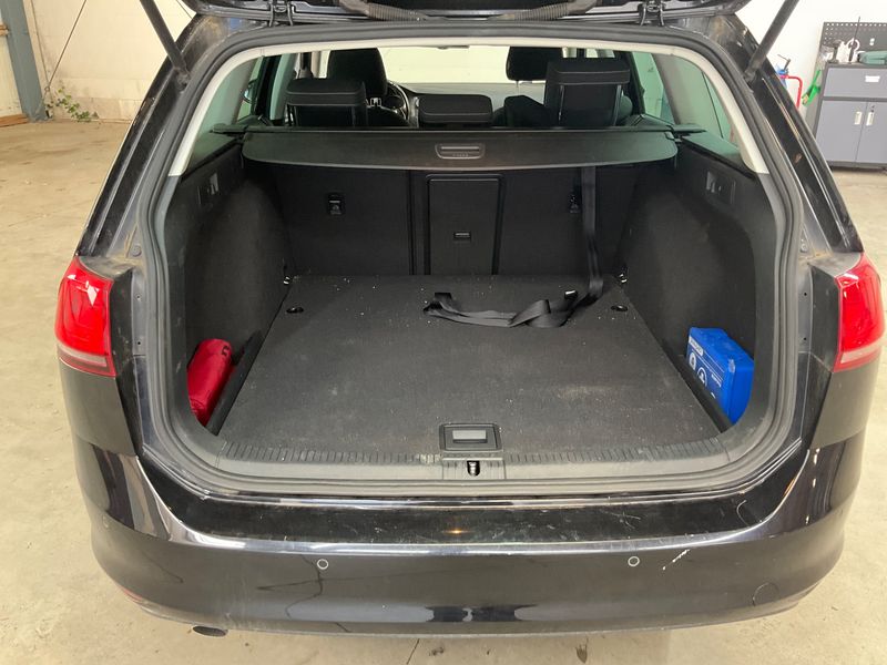 Volkswagen Golf VII 1.6 TDI Lounge BlueMotion Tech — zdjęcie 10