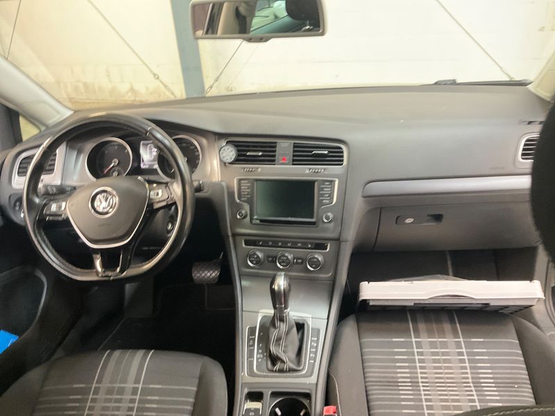 Volkswagen Golf VII 1.6 TDI Lounge BlueMotion Tech — zdjęcie 12
