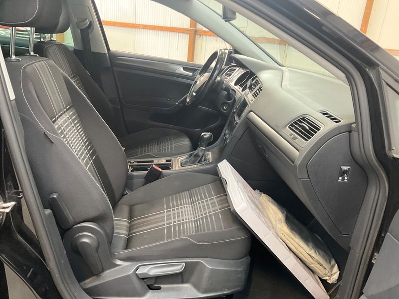 Volkswagen Golf VII 1.6 TDI Lounge BlueMotion Tech — zdjęcie 11
