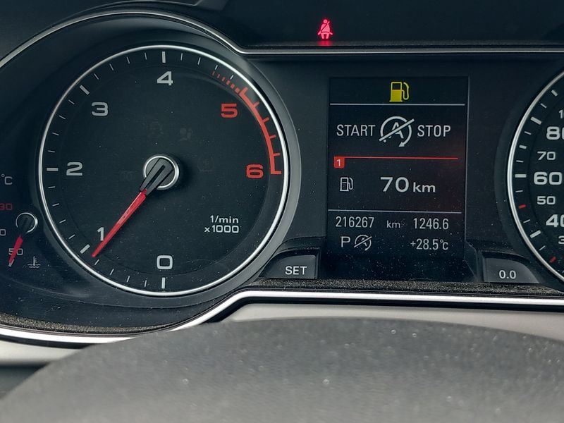 Audi A4 2.0 TDI Advanced — zdjęcie 12