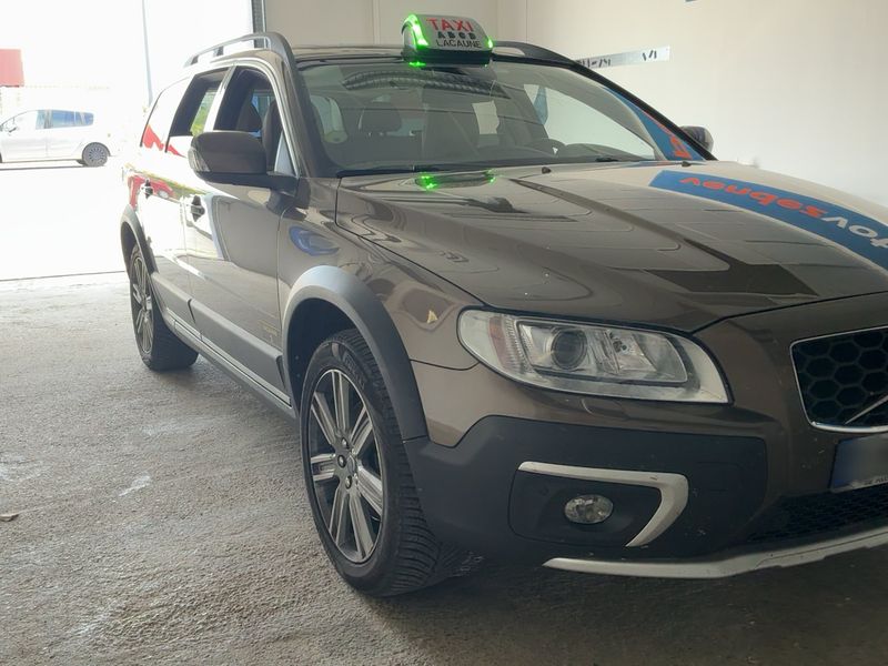 Volvo XC70 2.4 D5 Summum AWD Executive — zdjęcie 8
