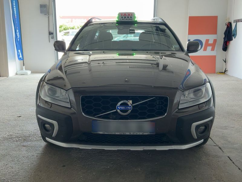 Volvo XC70 2.4 D5 Summum AWD Executive — zdjęcie 10