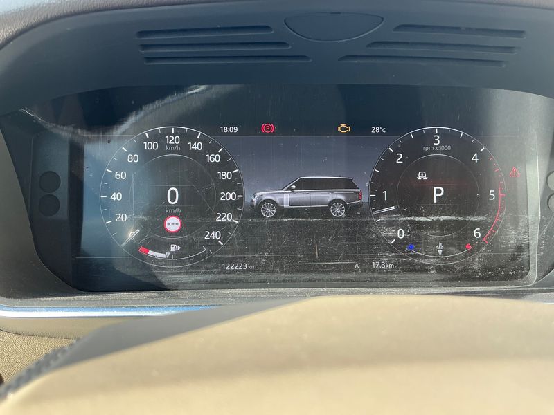 Land Rover Range Rover 3.0 SD V6 Vogue — zdjęcie 13