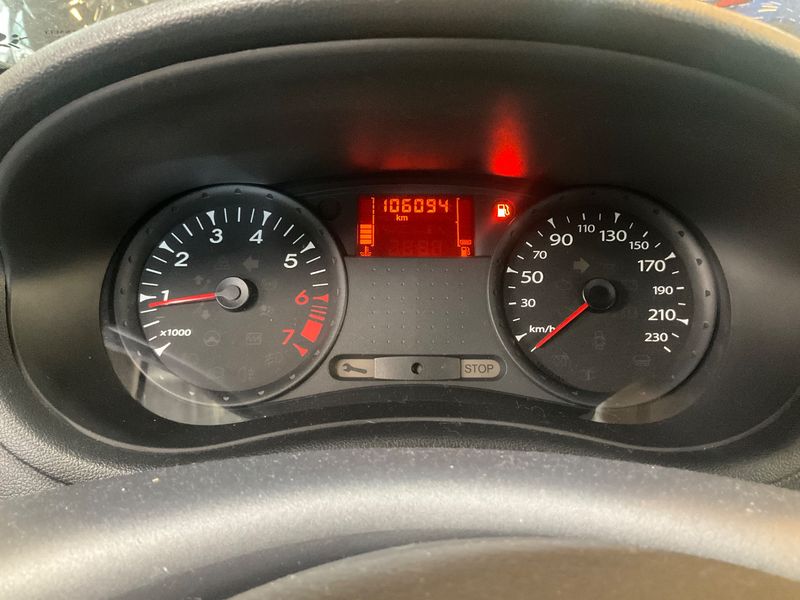 Renault Clio 1.2 Collection Zen — zdjęcie 13