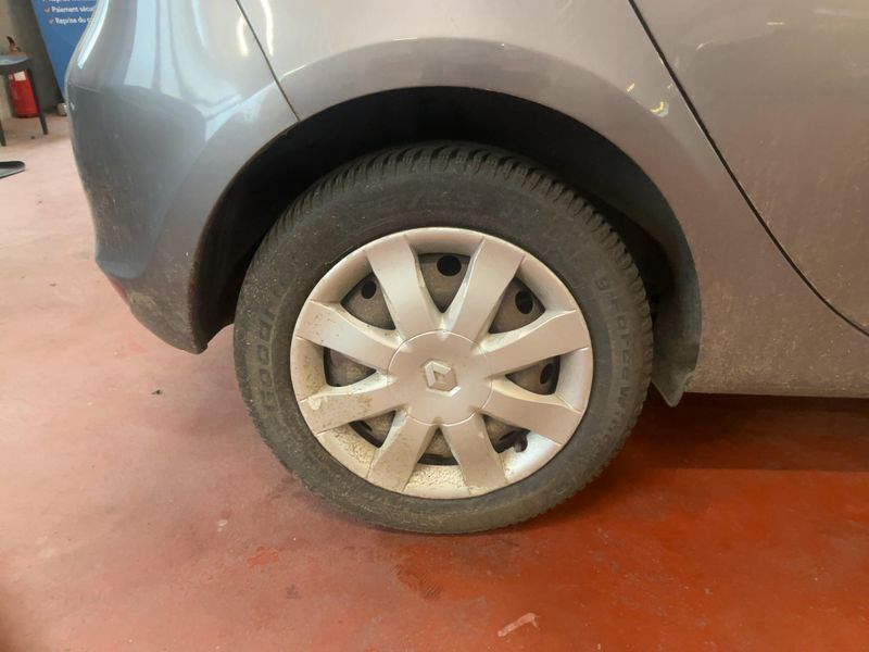 Renault Clio 1.2 Collection Zen 2014 – снимка 9
