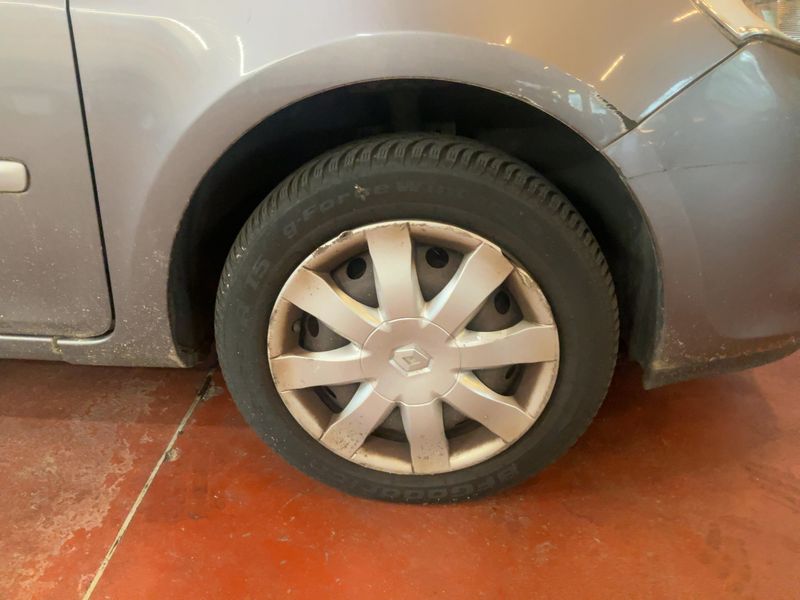Renault Clio 1.2 Collection Zen 2014 – снимка 11