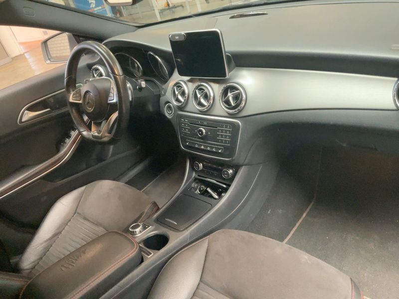 Mercedes-Benz CLA-Klasse CLA 220 Shooting Brake AMG Line 2016 – снимка 17