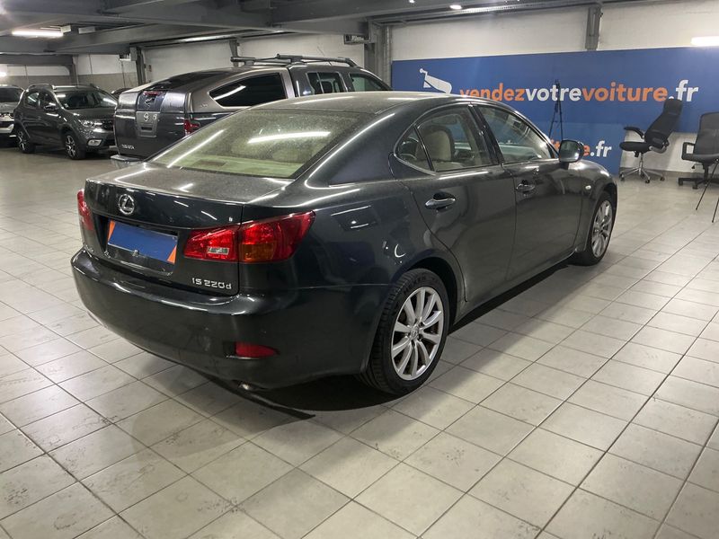 Lexus IS-Serie IS 220d Executive Line — zdjęcie 2