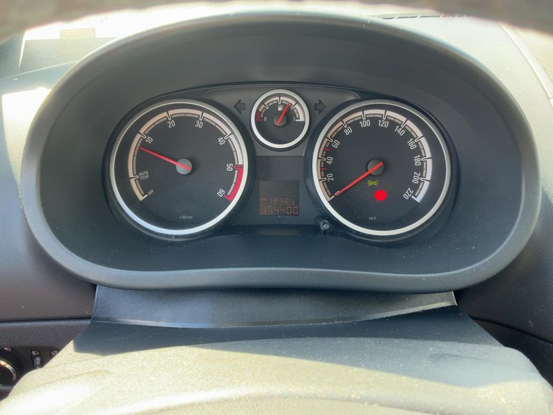 Opel Corsa 1.3 CDTI Edition 2012 – снимка 19