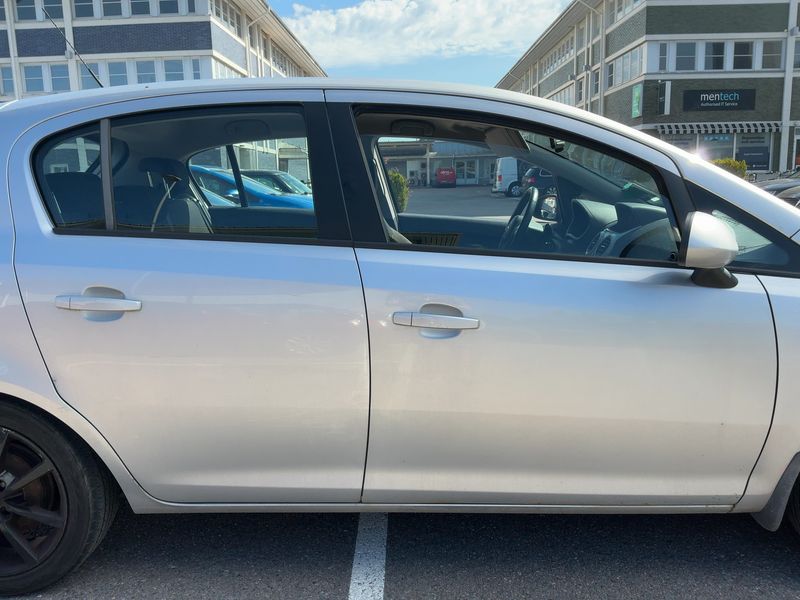 Opel Corsa 1.3 CDTI Edition 2012 – снимка 10