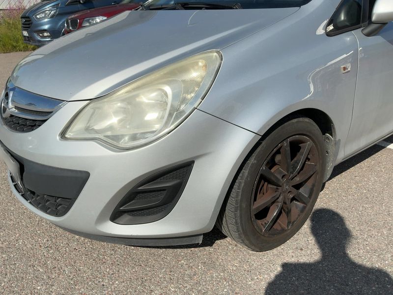 Opel Corsa 1.3 CDTI Edition 2012 – снимка 2