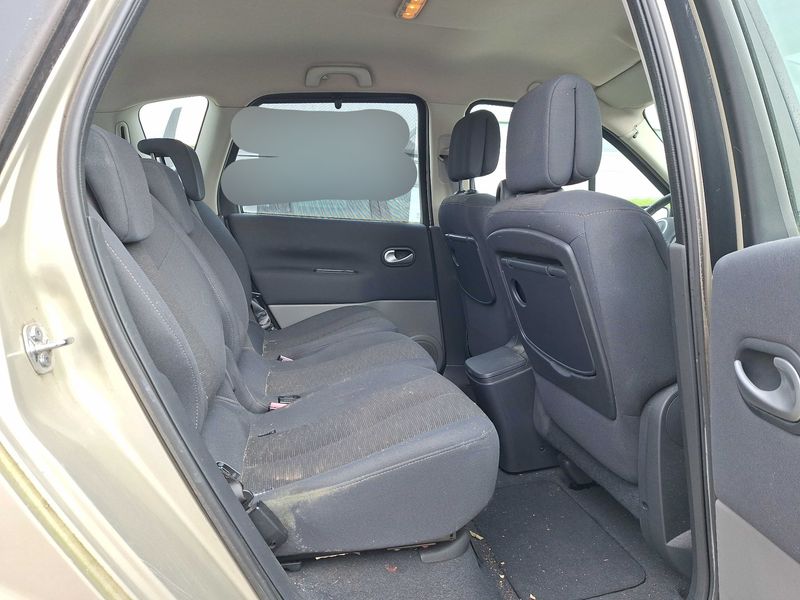 Renault Scenic 1.9 dCi Exception — zdjęcie 12