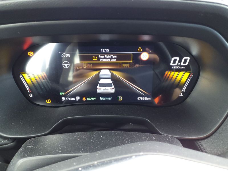 MG ZS 1.5 T-GDI Plug-in Hybrid Luxury — zdjęcie 12