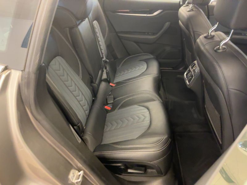 Maserati Levante 3.0 V6 Diesel GranLusso — zdjęcie 14