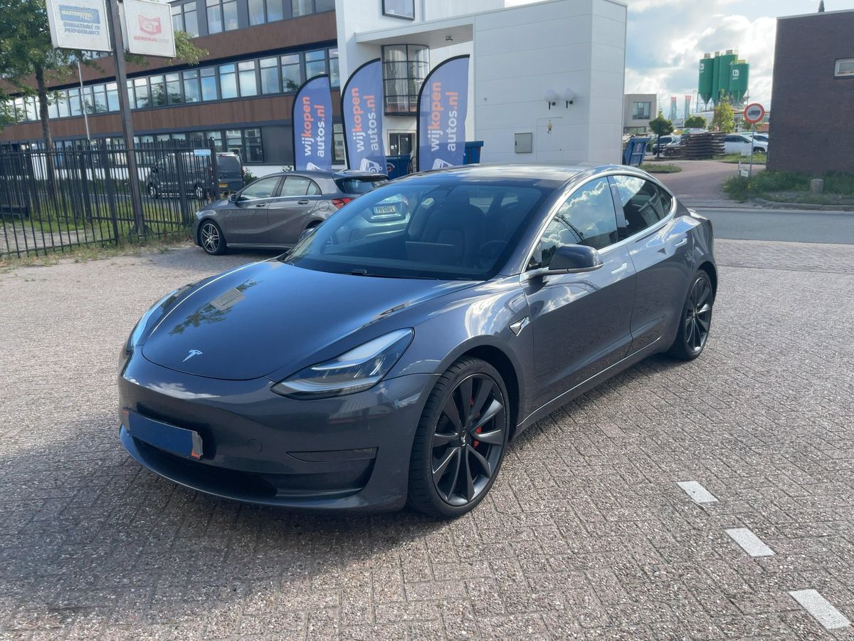 Tesla Model 2019