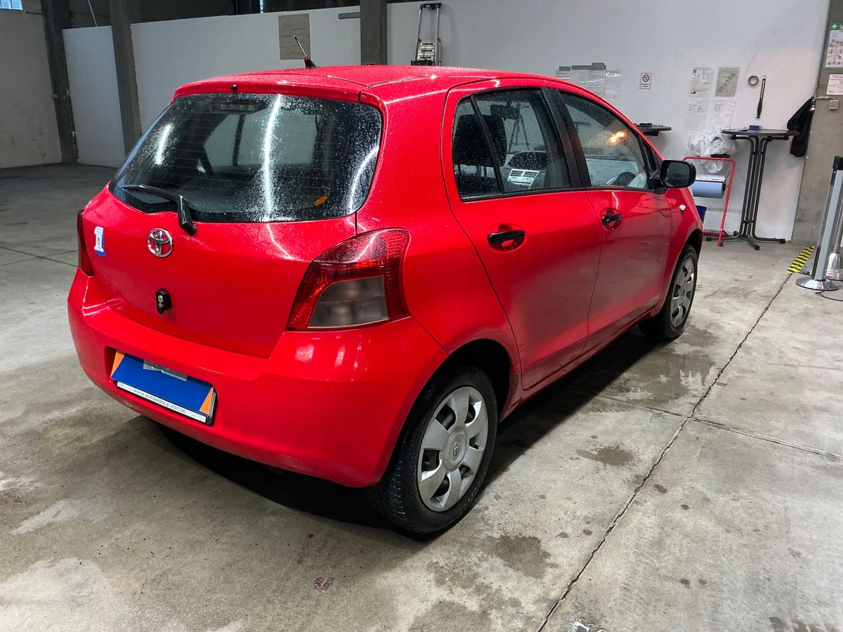 Toyota Yaris 1.0 VVT-i Cool