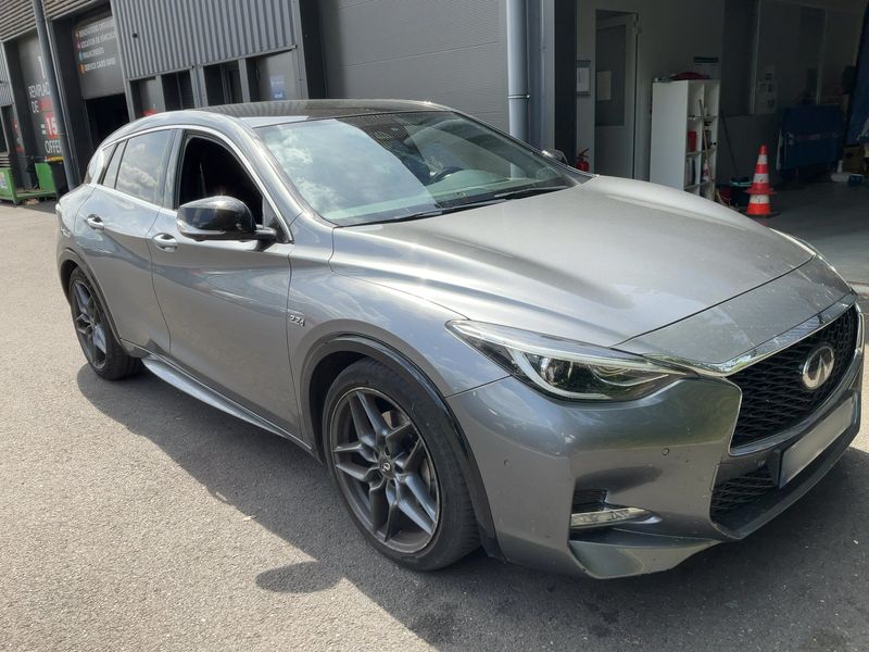 Infiniti Q30 2.2 Diesel Sport Tech AWD — zdjęcie 8