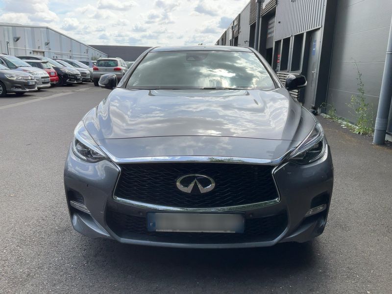 Infiniti Q30 2.2 Diesel Sport Tech AWD — zdjęcie 9