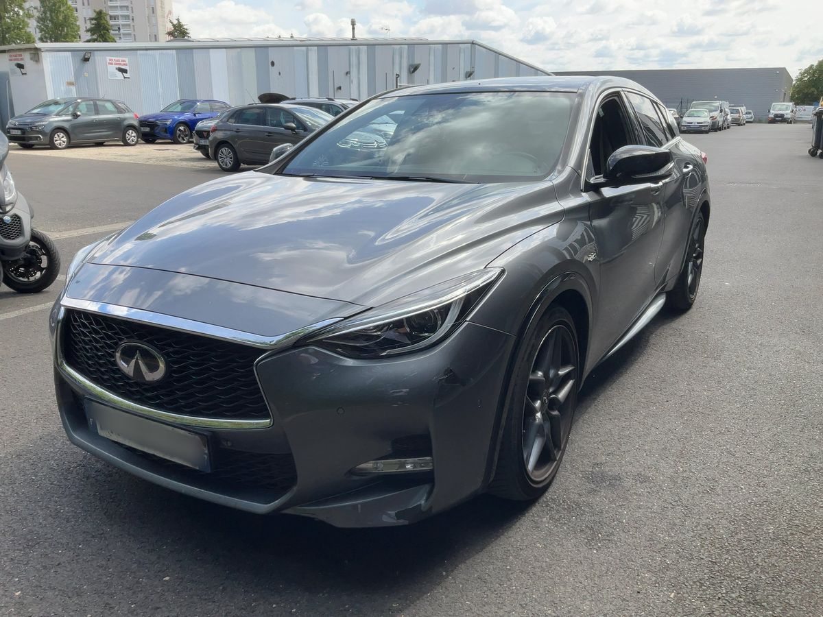 Infiniti Q30 2019