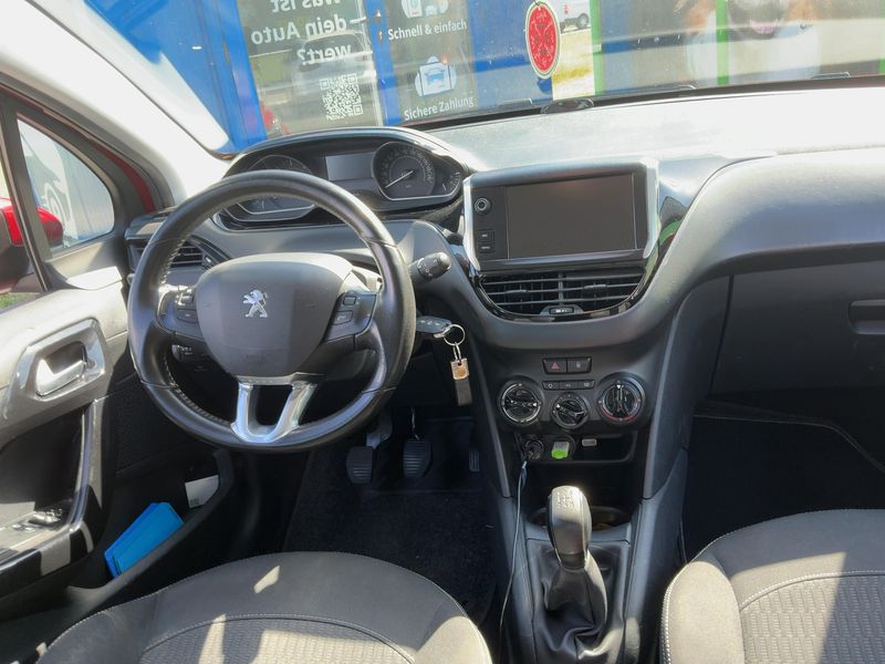 Peugeot 208 1.6 Blue-HDi Active — zdjęcie 12