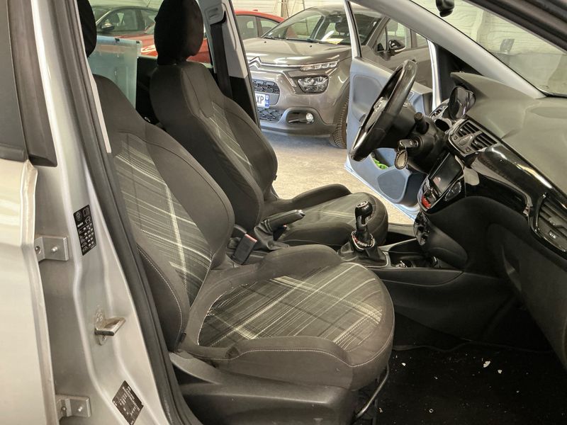Opel Corsa 1.4 Color Edition 2018 – снимка 37