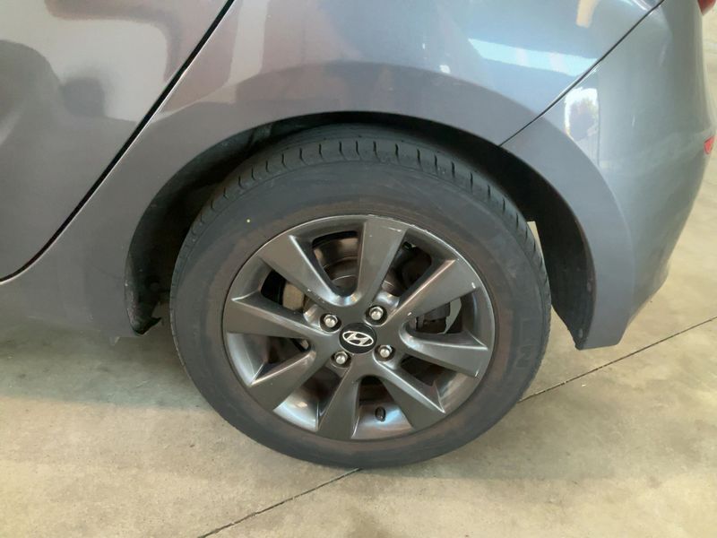 Hyundai i20 1.4 Sound Edition 2014 – снимка 5